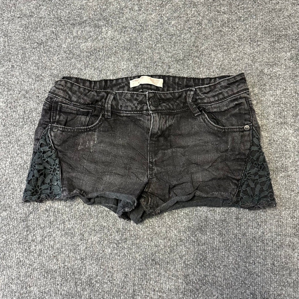 No Boundaries Shorts Womens Size 9 Black Denim Crochet Lace Side Raw Hem Casual